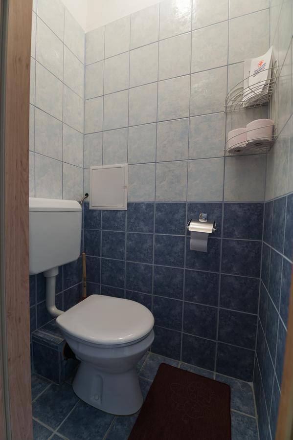 Lujzi Apartman Эгер Экстерьер фото