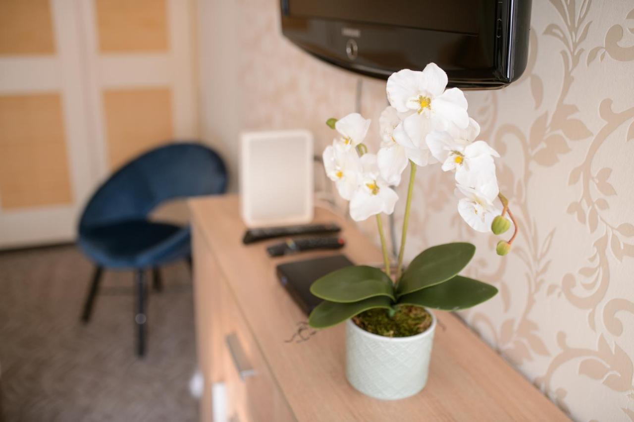 Lujzi Apartman Эгер Экстерьер фото